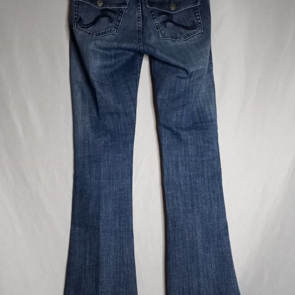 Rock & Republic Women's Kasandra Flared Medium Wash Denim Jeans Size 10 - Picture 2 of 10